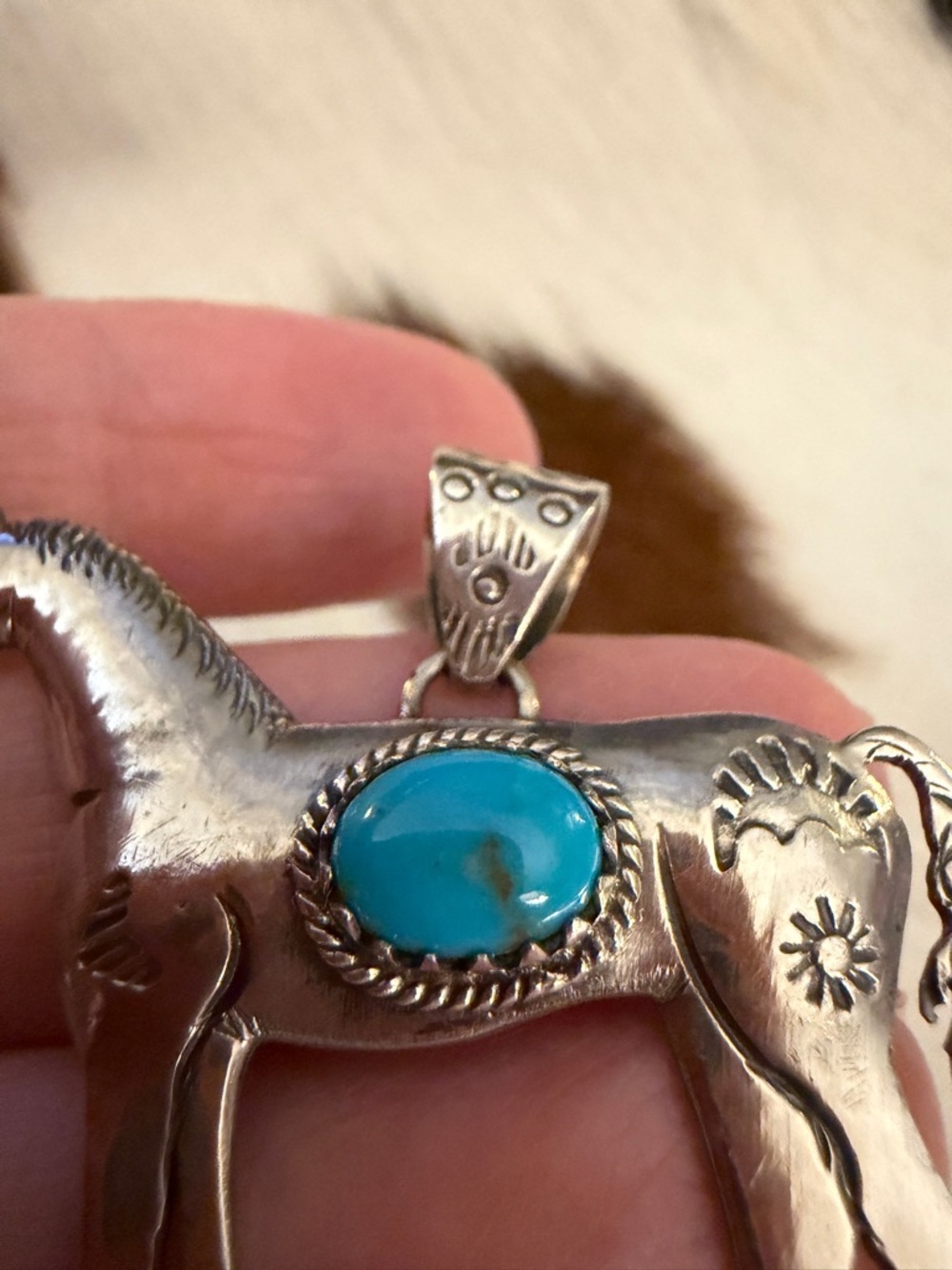 ❤️ Kingman Turquoise Sterling Hand Stamped Statement Horse Unisex Pendant - Picture 9 of 12
